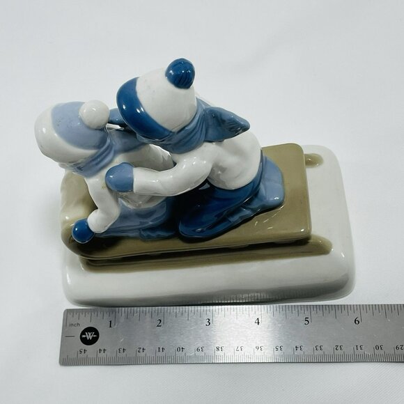 Vintage Paul Sebastian Children Sleigh Figurine Sledding Childhood Snow Winter - Picture 7 of 12